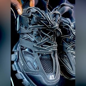 all blk led balenciaga shoes
